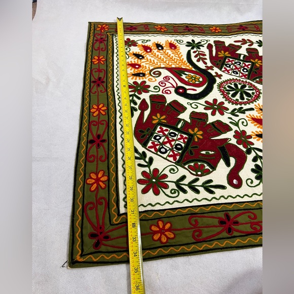 India elephant bird embroidered tapestry table cover art - Picture 3 of 4